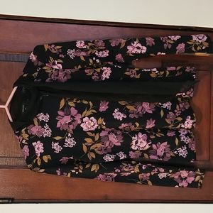 RW&CO sz small printed long sleeve with button shoulder detail & chiffon…